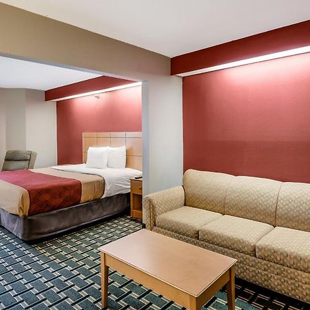 Econo Lodge Inn & Suites Peoria Illinois 외부 사진