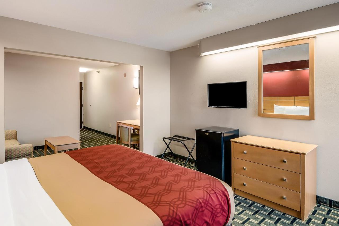 Econo Lodge Inn & Suites Peoria Illinois 외부 사진