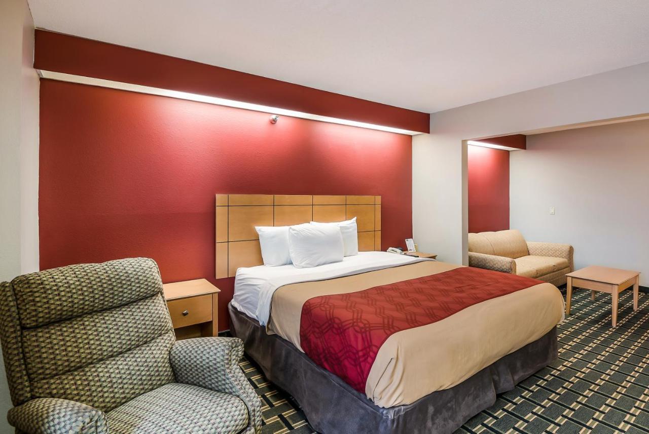 Econo Lodge Inn & Suites Peoria Illinois 외부 사진