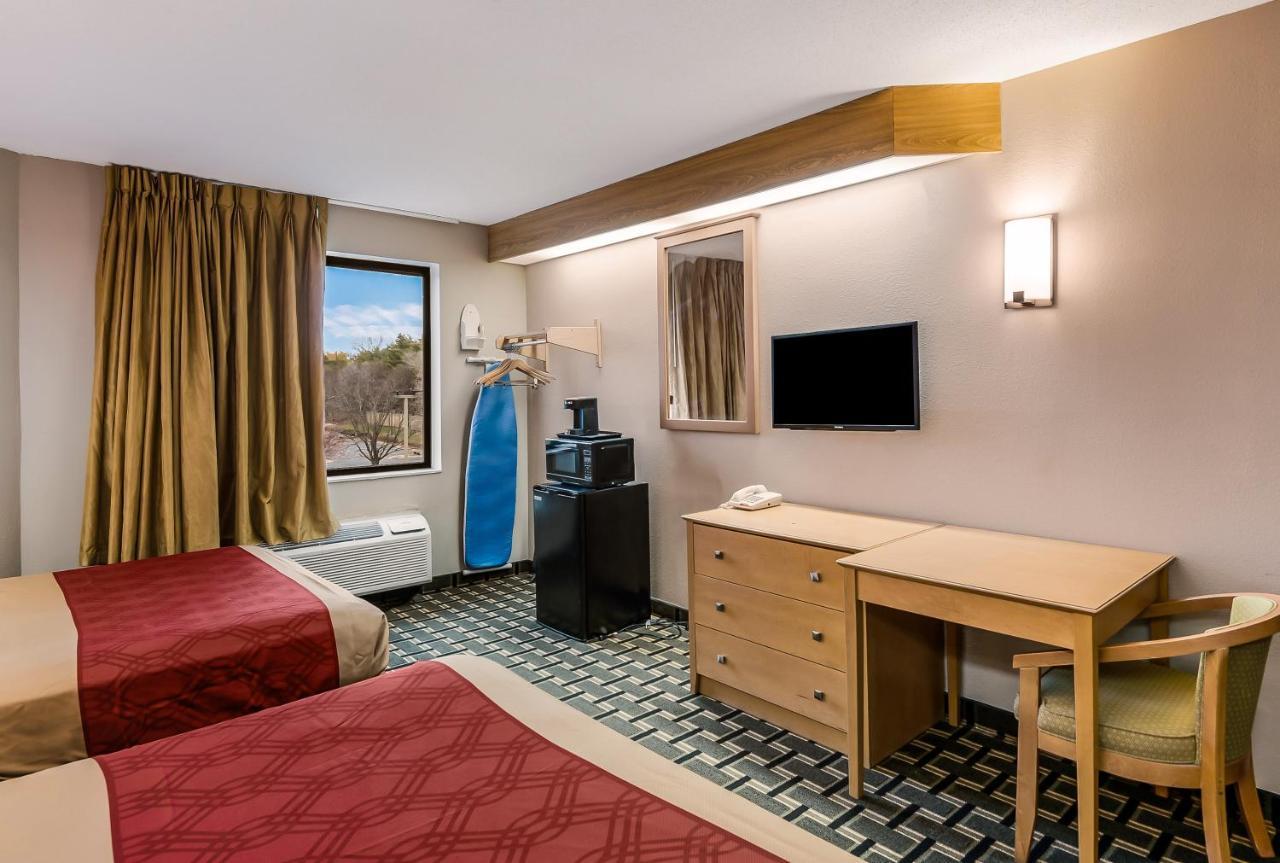 Econo Lodge Inn & Suites Peoria Illinois 외부 사진
