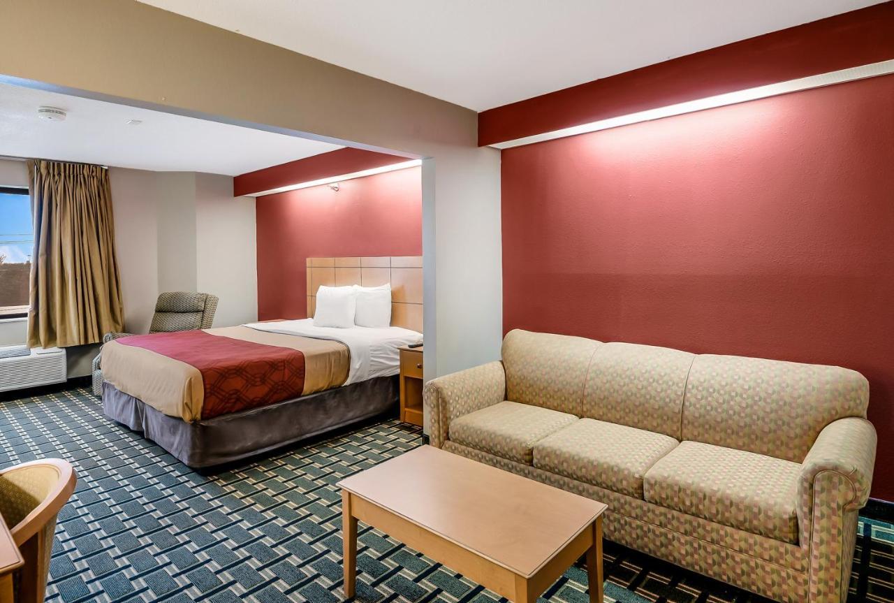 Econo Lodge Inn & Suites Peoria Illinois 외부 사진
