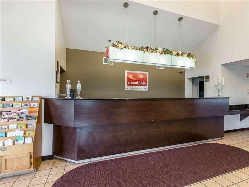 Econo Lodge Inn & Suites Peoria Illinois 외부 사진